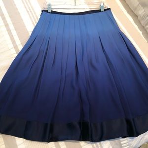 Talbots size 6 ombre blue pleated skirt
